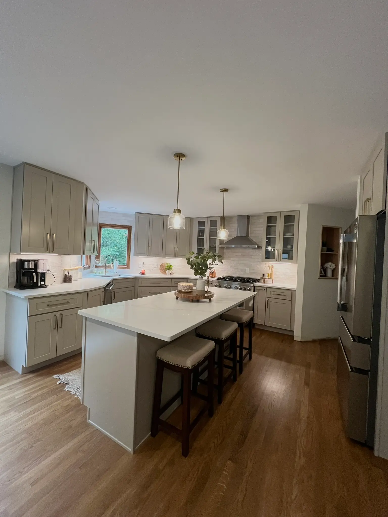 Custom kitchen remodel by R.E.P. General Contracting